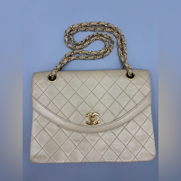 Chanel single flap lambskin beige square chain bag - Picture 2 of 16